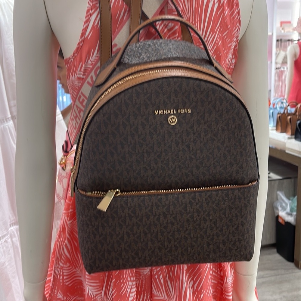 Michael Kors Womens Valerie Medium Logo Backpack 30F2G9VB2B Brown
NWT - Picture 2 of 16